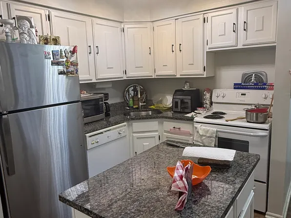 (undisclosed Address), Lyndhurst, NJ 07071