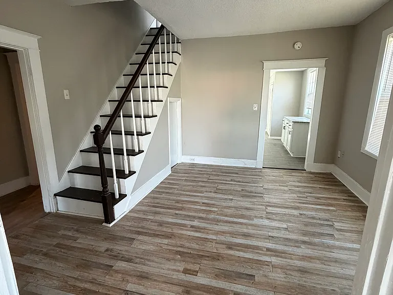 1485 Jackson Ave — Photo 10