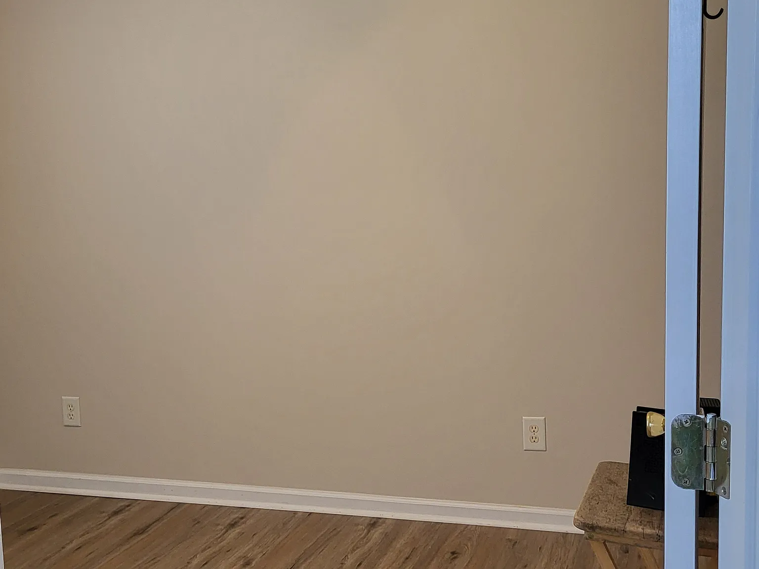 3 bed, 1900 sqft, $900 — Photo 3