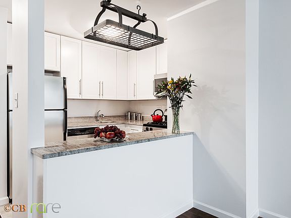 5th image of 340 E 93rd St APT 4I