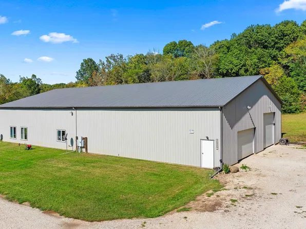 23434 E Us Highway 24, Lewistown, IL 61542