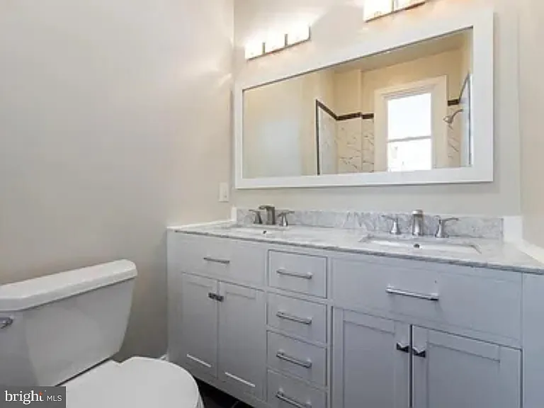 465 Luray Pl NW — Photo 8