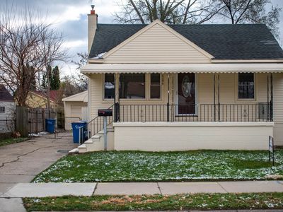 8286 Chapp Ave, Warren, MI, 48089
