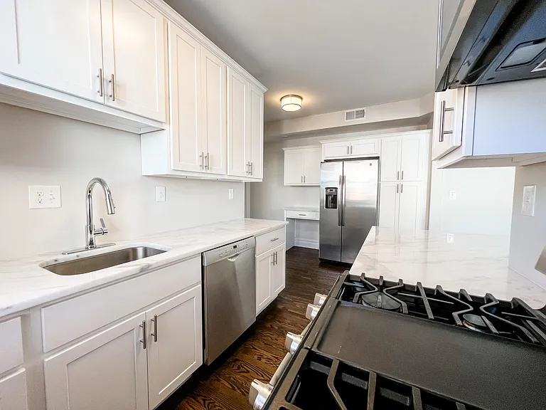 2506 Bellevue Ave #D — Photo 8
