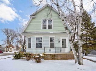 1120 N Division St, Appleton, WI 54911