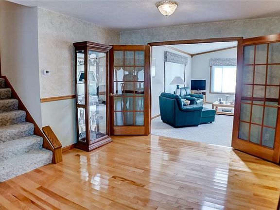 2nd image of 762 Beechwood Dr