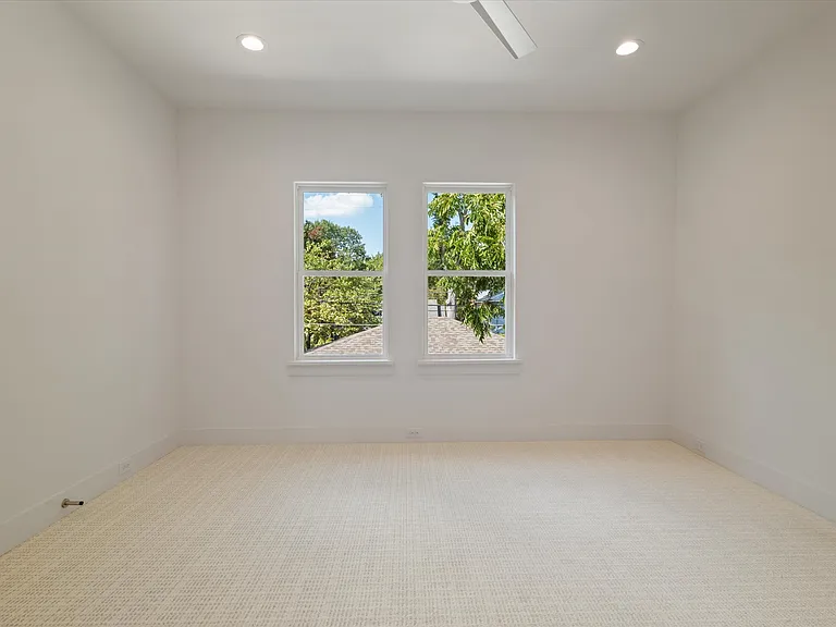 6255 Belmont Ave — Photo 25
