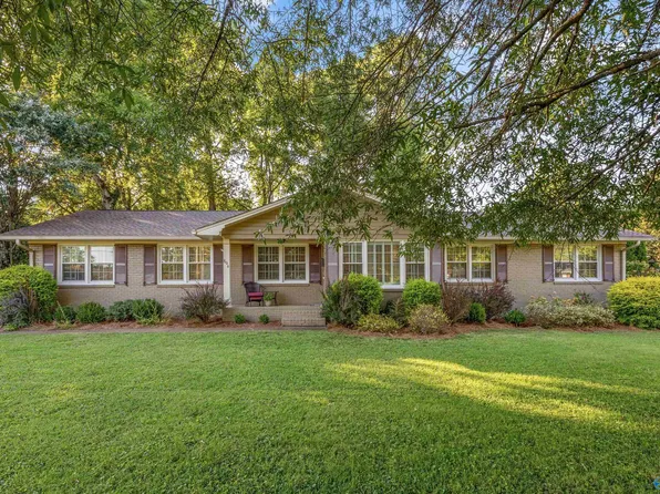 806 Watts Dr SE, Huntsville, AL 35801