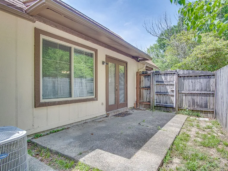 3164 Cedarwood Village Ln — Photo 19