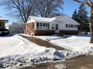 2837 S Aurene Cir, West Allis, WI 53227