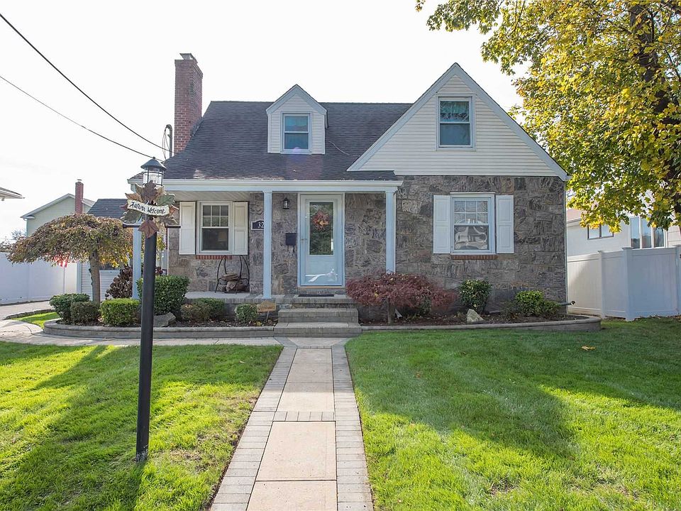 1st image of 32 Cedar St