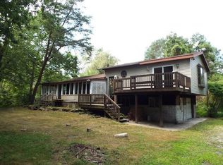 2059 N Turnpike Rd, Dalton, PA 18414