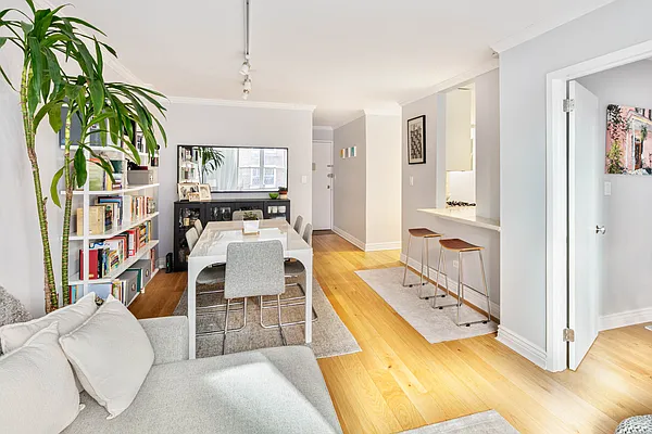 Sold by Compass | media 10