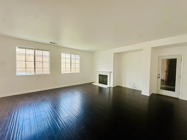 2259 Marysa Kathrin St — Photo 2