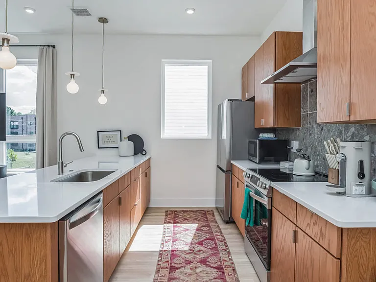 1310 Lischey Ave #201 — Photo 2