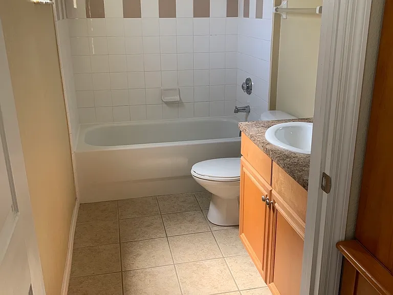 1142 SW 9th Rd #304 — Photo 10