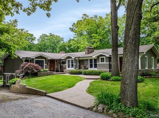 3753 Orion Rd, Oakland, MI 48363