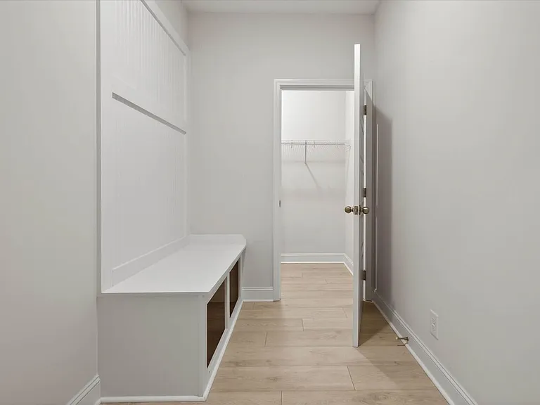 1437 Citadel Dr — Photo 18