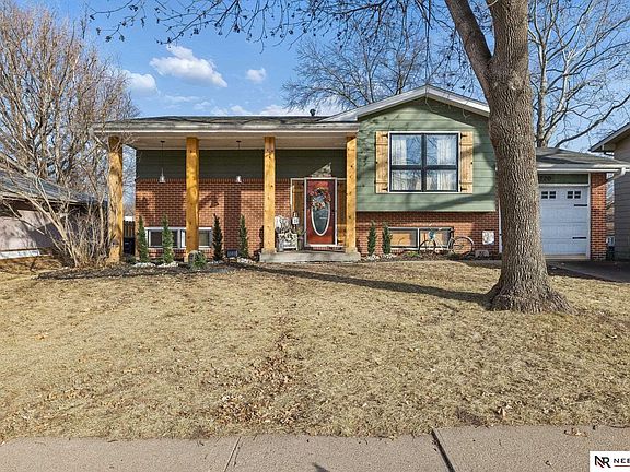 2nd image of 1220 Cottonwood Dr
