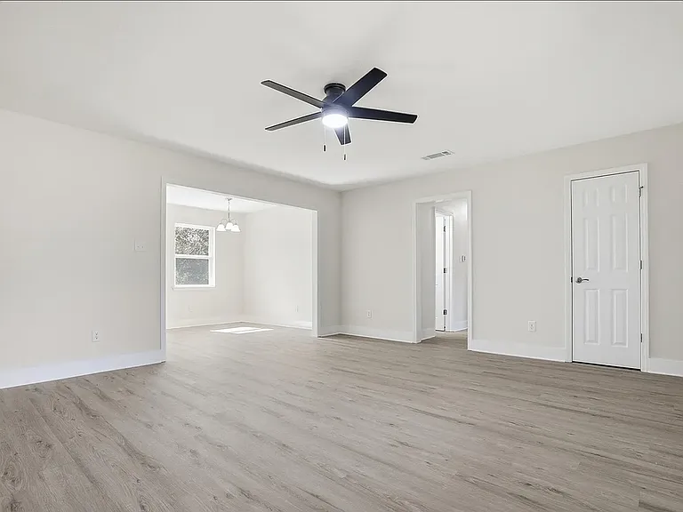 4224 N Star Ave — Photo 7