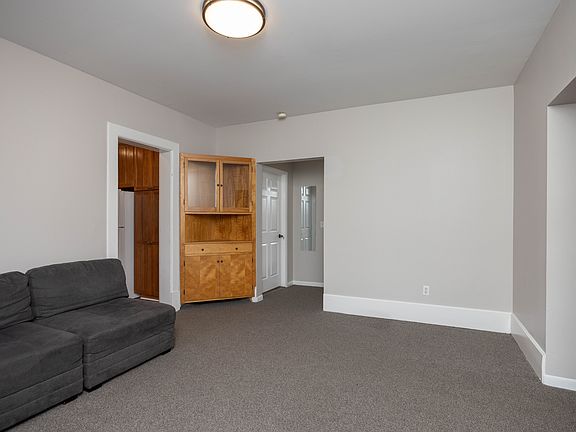 5th image of 1309 Wilmot St #1
