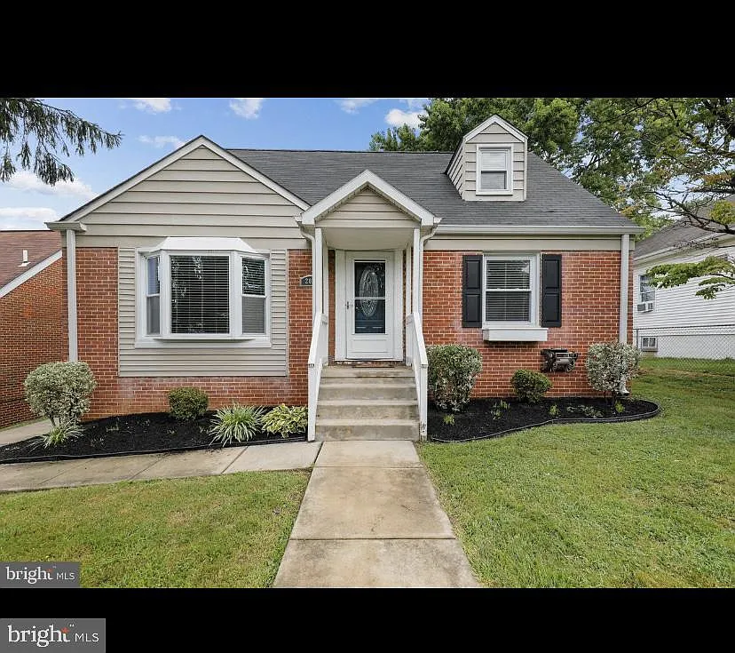 Studio, 2093 sqft, $1,350 — Photo 3