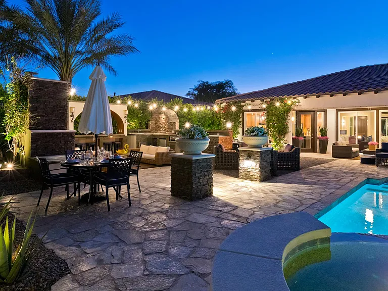 Entertainment back yard