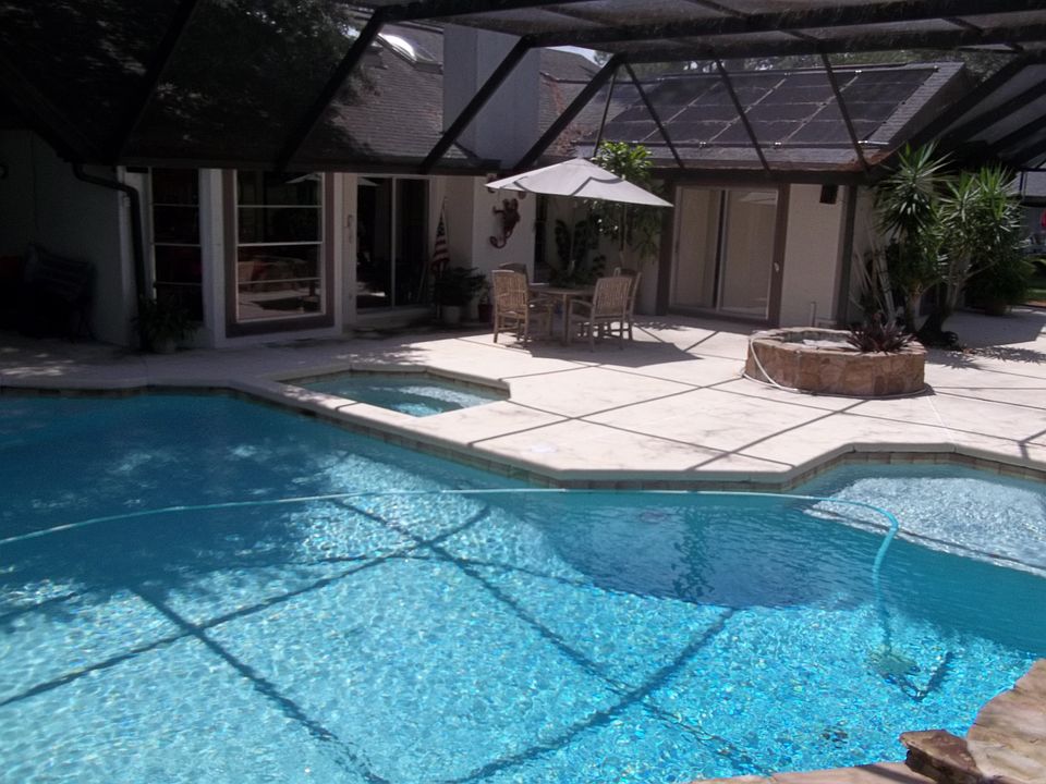 2nd image of 1456 Fairway Oaks Dr