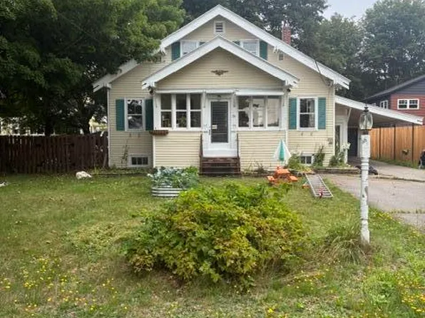 26 Rollins Street, Bingham, ME 04920