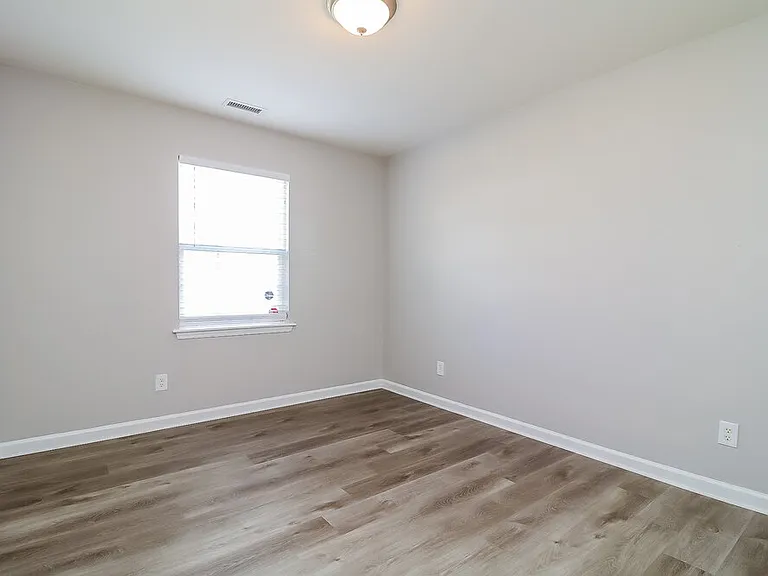 2826 Filbert St — Photo 17