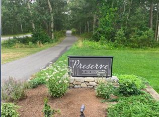 28 Paddock Rd, Oak Bluffs, MA 02557