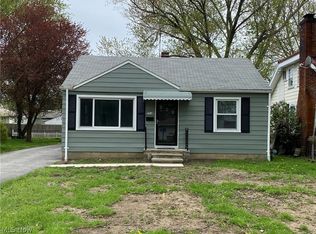 554 Woodstock Rd, Eastlake, OH