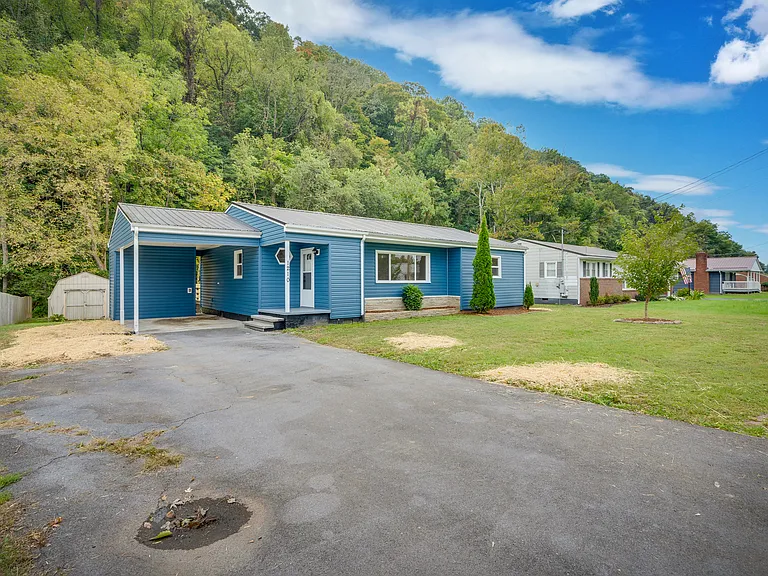 1210 Thomas Blvd — Photo 3