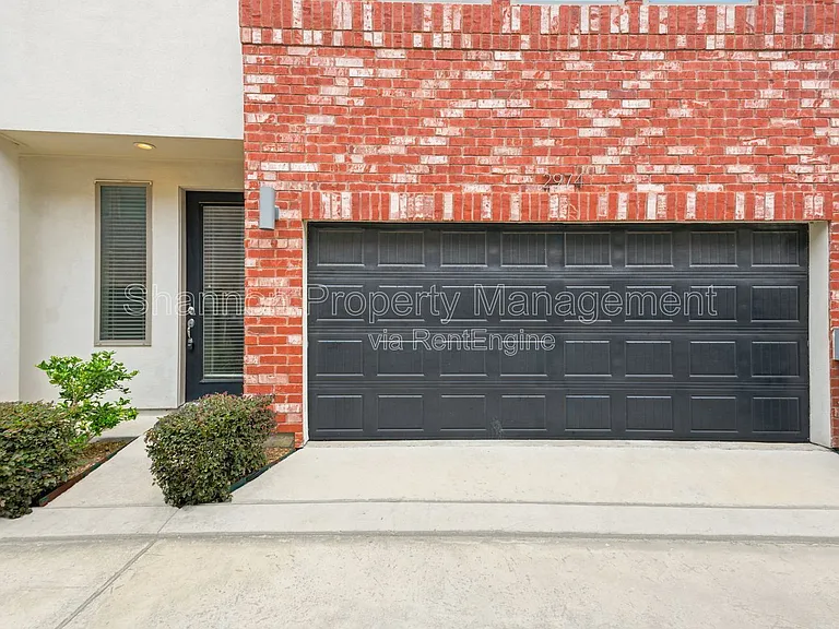 2974 Alice St — Photo 3