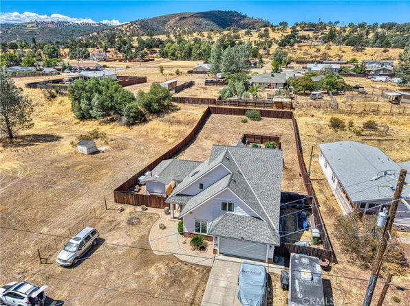 2920 Meadow Creek Rd, Clearlake Oaks, CA 95423