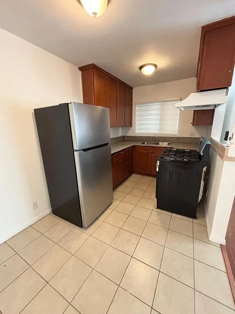 833 W. Duarte Road - Unit 1 — Photo 3