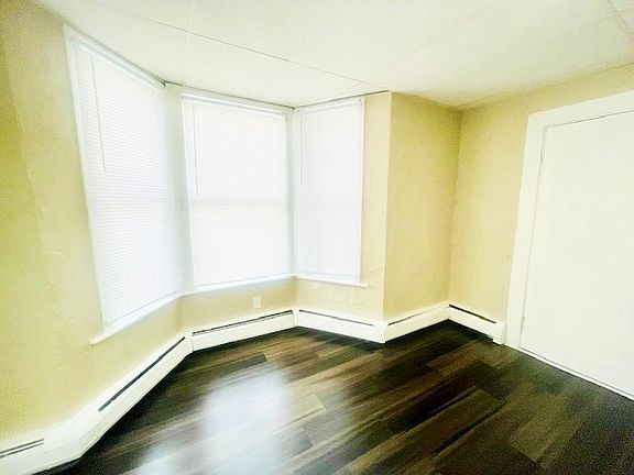 5th image of 133 Kimball Ave APT 3
