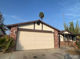 4704 Country Wood Ln, Bakersfield, CA