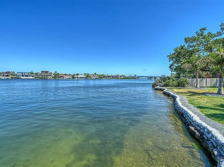 1355 S Portofino Dr #103 — Photo 64