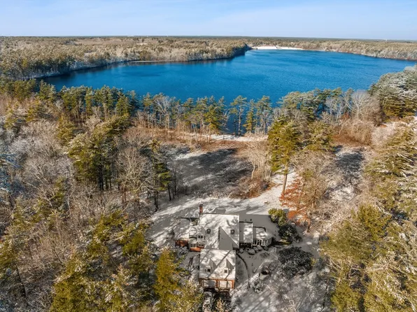 7 Virginia Dr, Lakeville, MA 02347