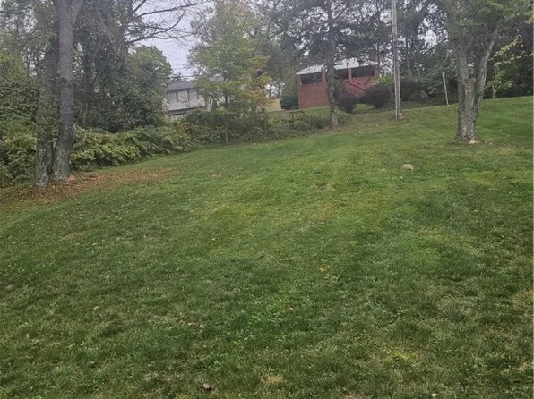 0 Willow Dr, Monroeville, PA 15146