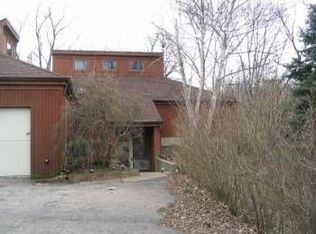 18267 Rainbow Rd, Lawrenceburg, IN 47025