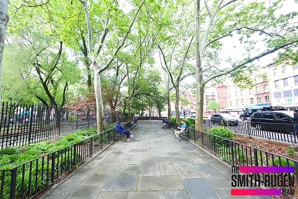 Rented by R New York | media 25