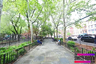 Rented by R New York