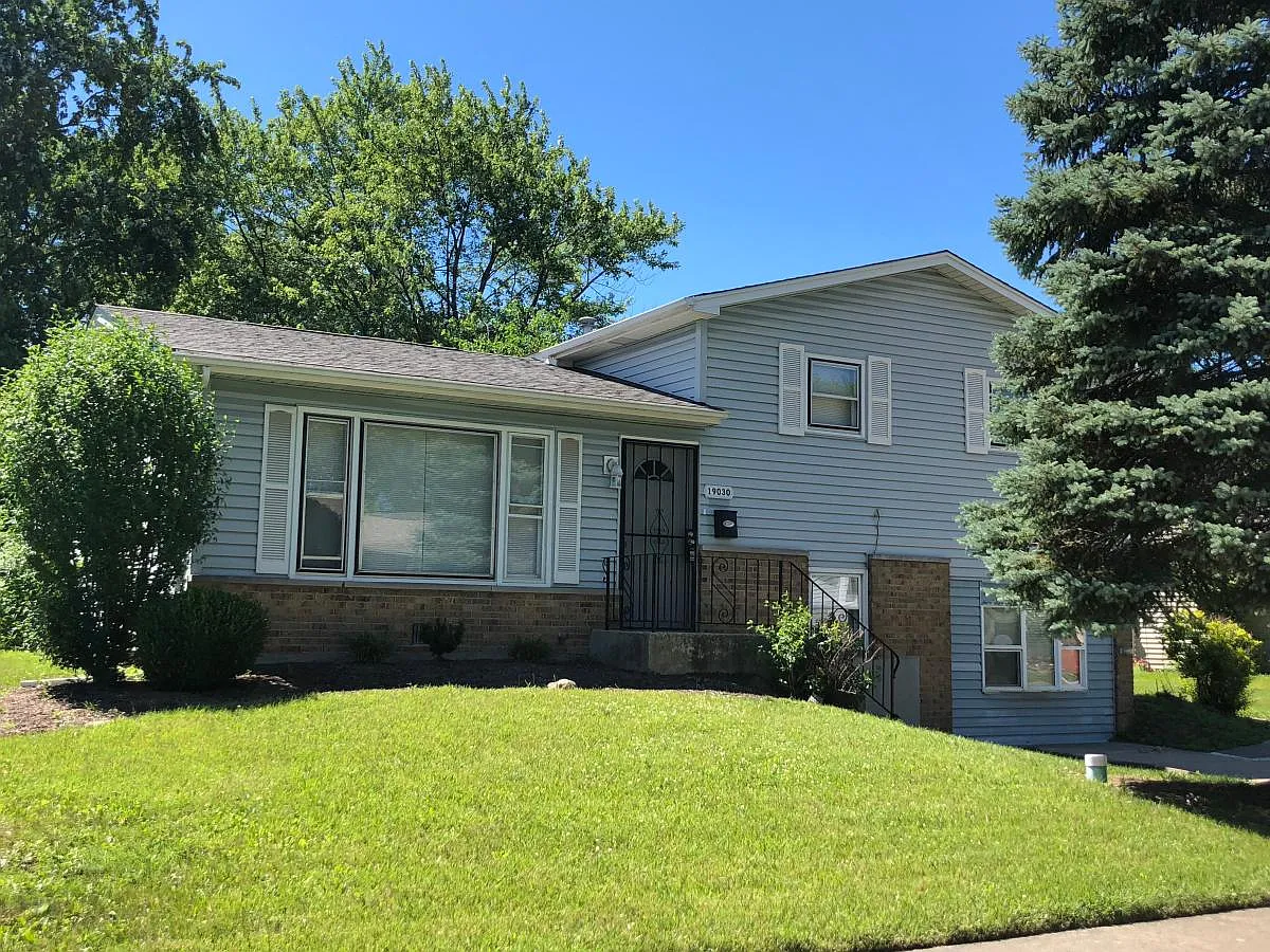19030 Birch Ave photo 1