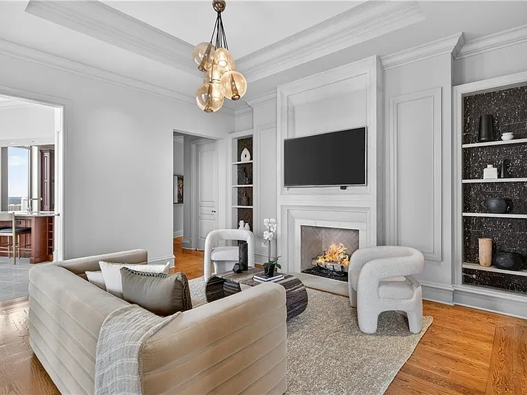 3376 Peachtree Rd NE #41A — Photo 9