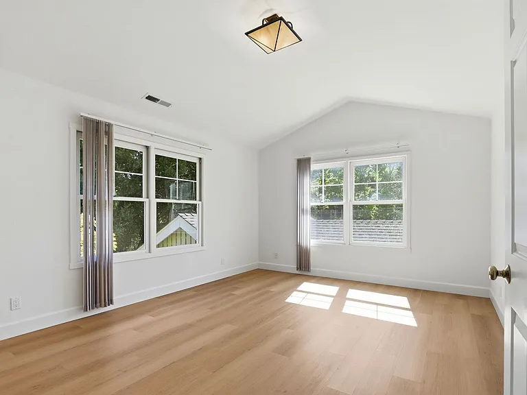 16073 Shannon Rd — Photo 15