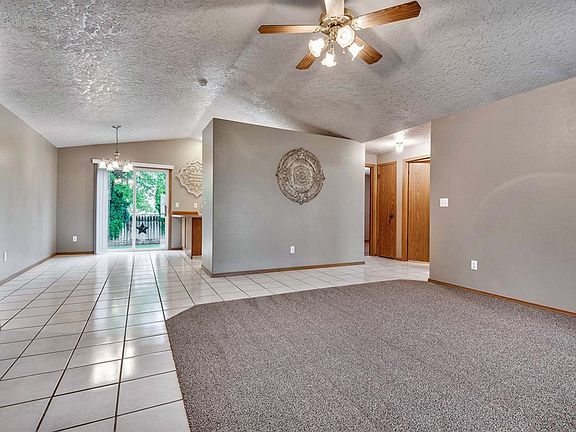 4th image of 2928 Myrtlewood Way