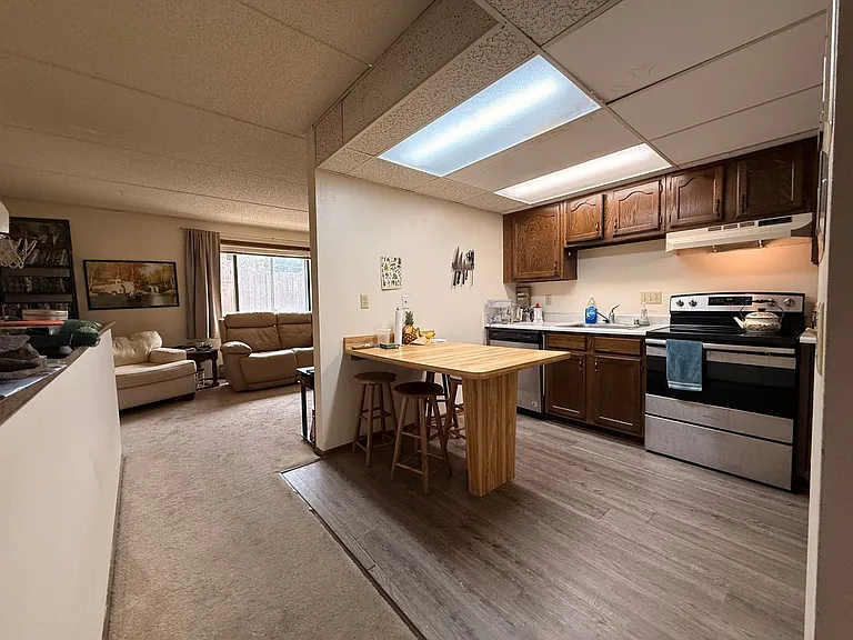 Wingra West Apartments — Photo 9