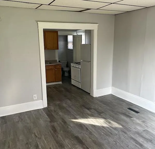 905 Portland Ave — Photo 2